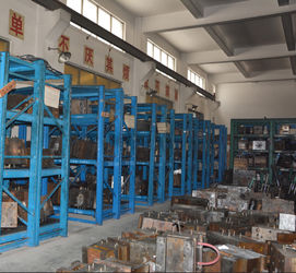 YUYAO HENGXING PIPE CO.,LTD ligne de production en usine